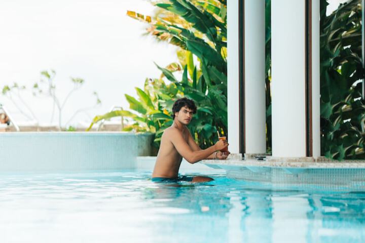Pool 87 of 152