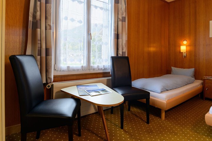 Room 73 of 120