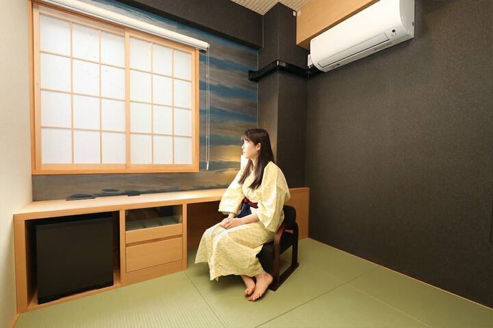 Room 7 of 38
