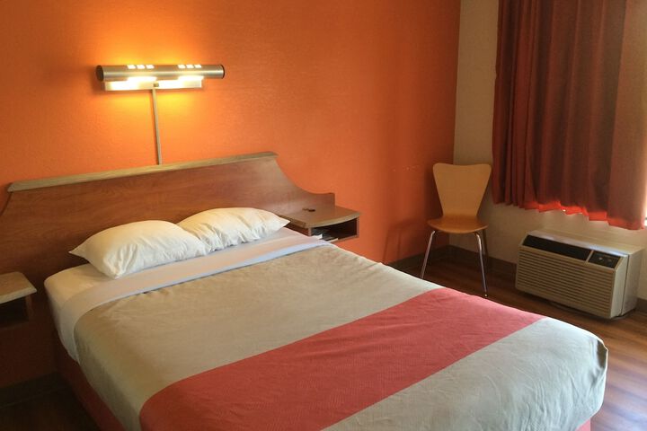 1 Double Bed (3 of 11)