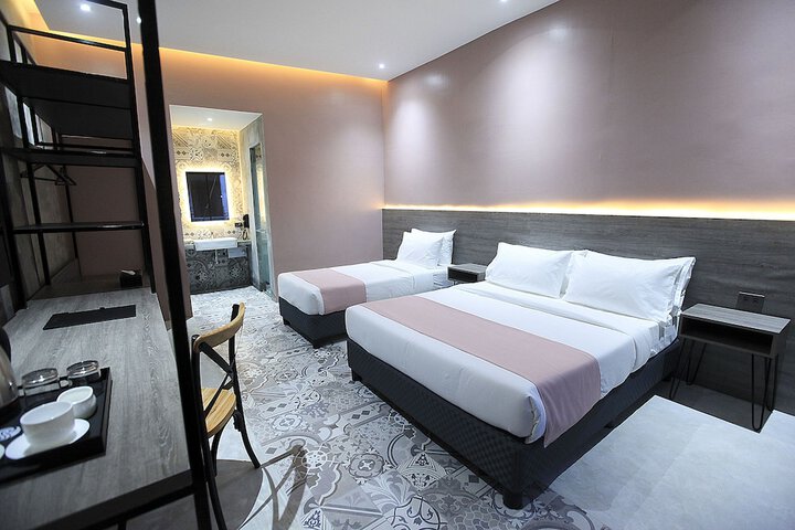 Room 13 of 69