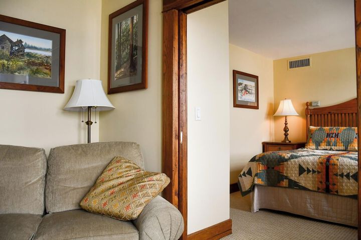 Room 6 of 34
