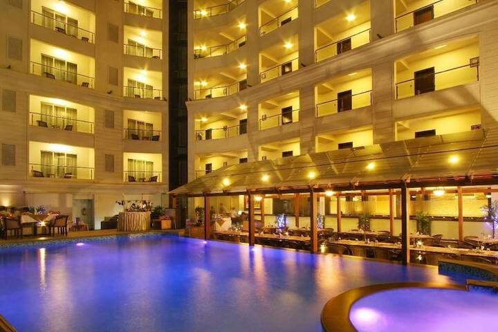 Hotel with Pool