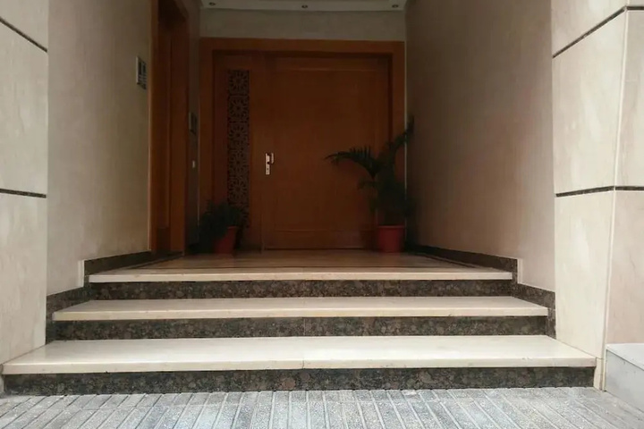 Room 11 of 14