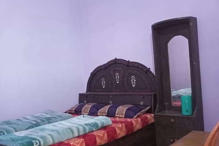 Room 3 of 15