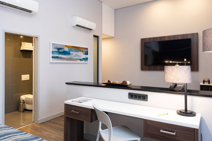 Room 16 of 35
