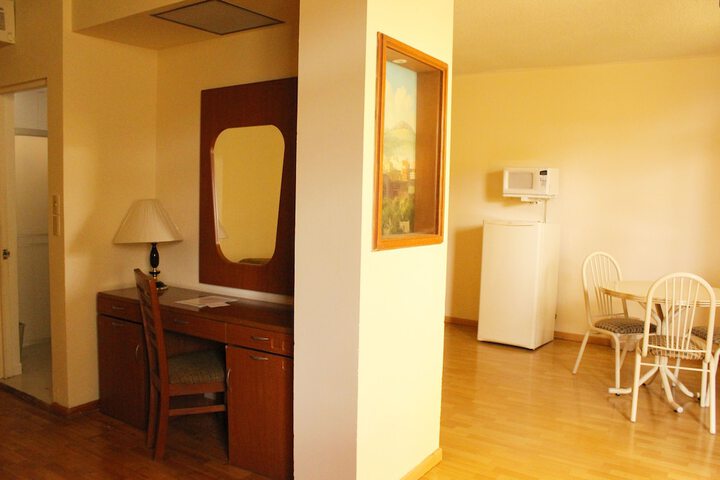 Room 28 of 68