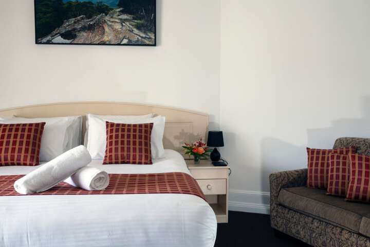 Room 14 of 48