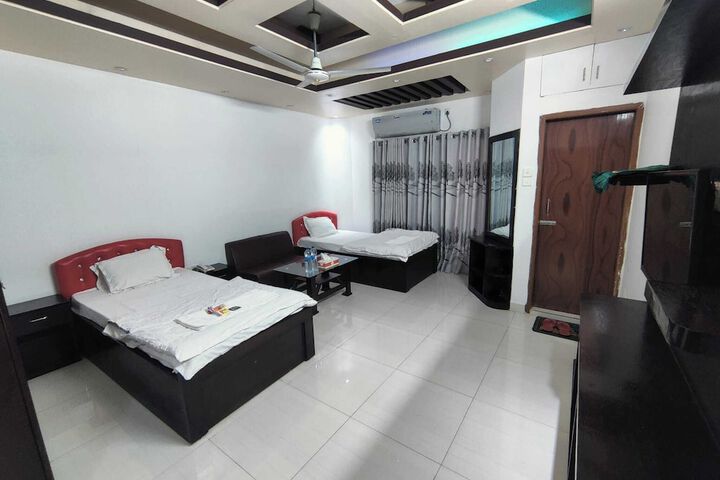 Room 6 of 22
