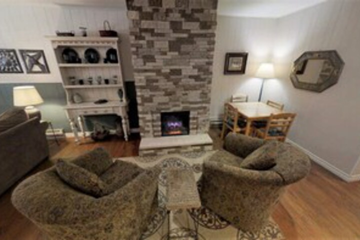 Room 10 of 24