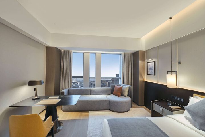 Room 12 of 92