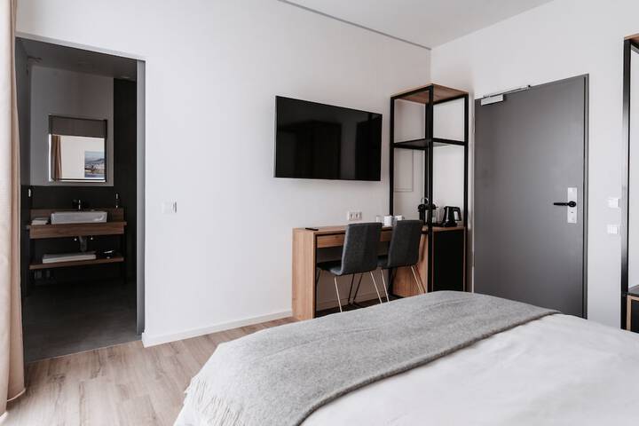 Room 21 of 86