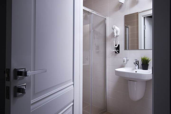 Room 20 of 20