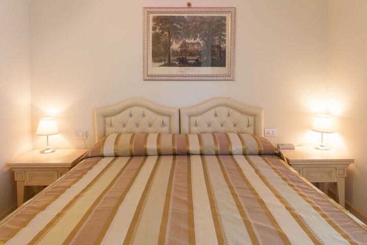Room 10 of 119