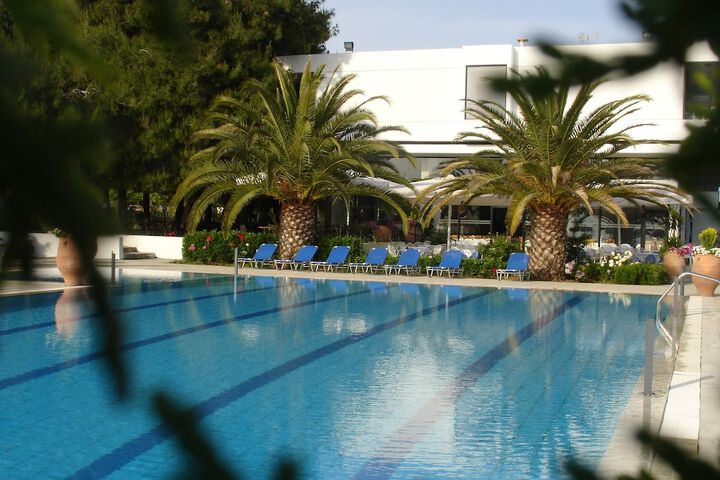 Hotel with Pool