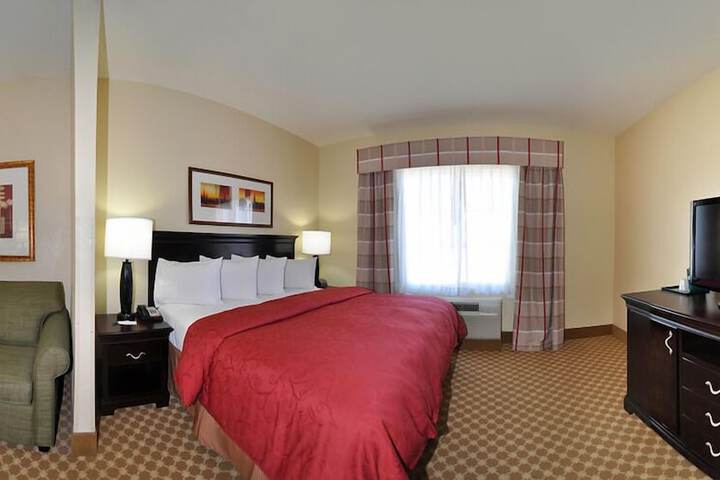 2 Queen Beds (13 of 13)