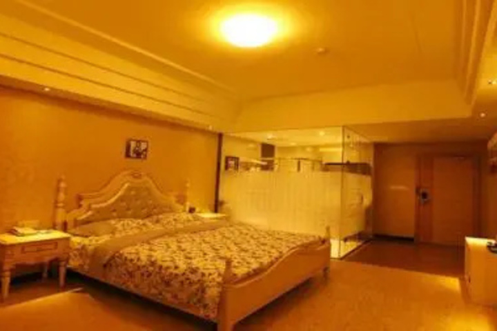 Romantic West Street Hotel Guilin North Station Branch