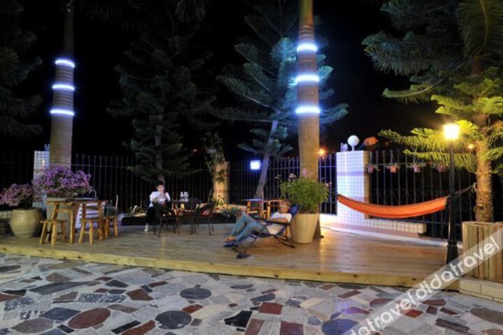 Elegant Star Hotel