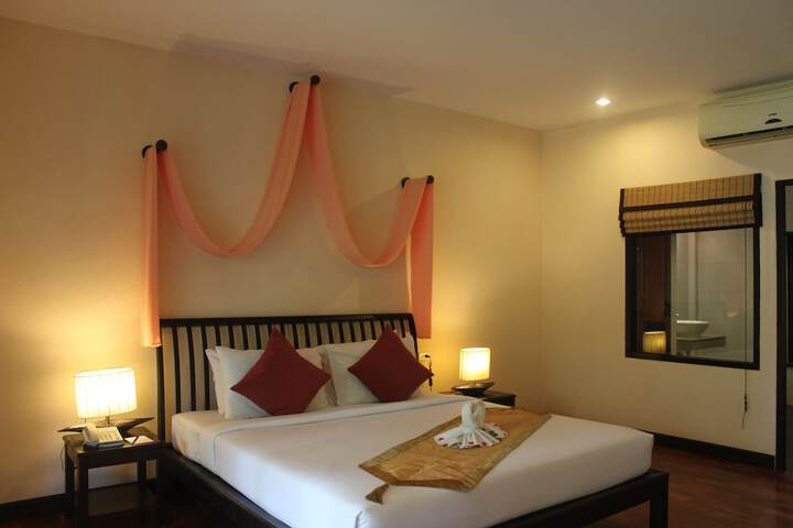 Room 21 of 136