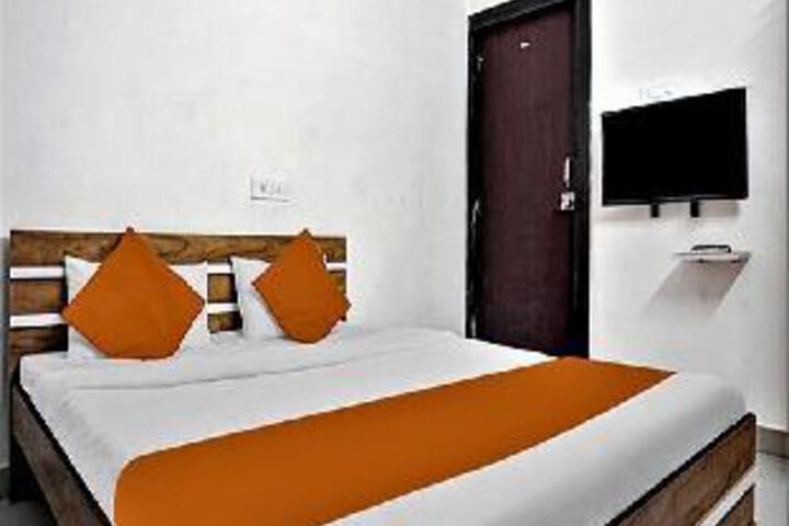 Room 17 of 43