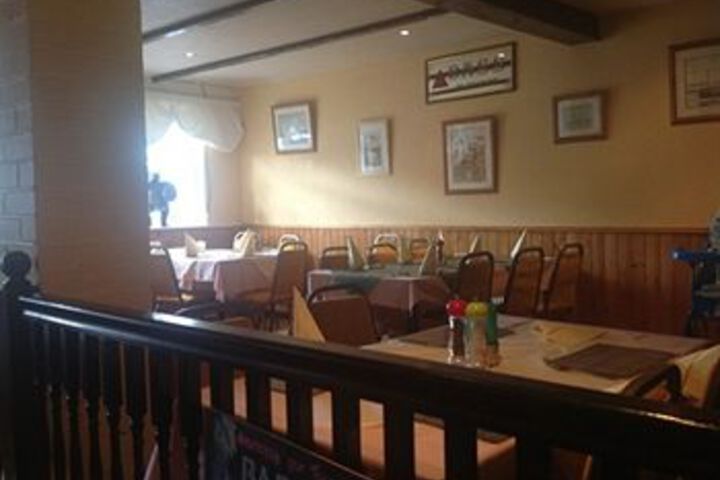 Dining 2 of 12