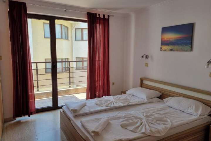 Room 28 of 137