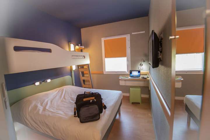 Room 6 of 43
