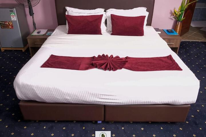Room 35 of 62