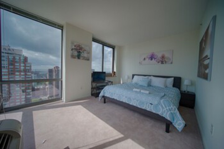 Room 153 of 246
