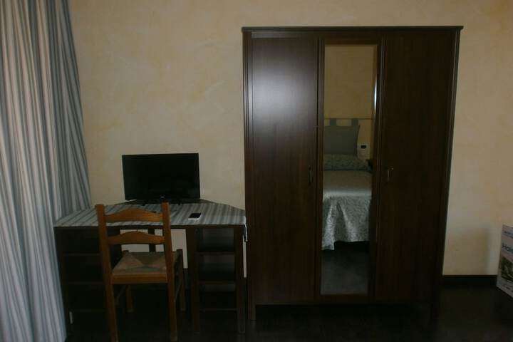 Room 41 of 60