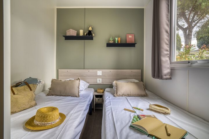 Room 8 of 120
