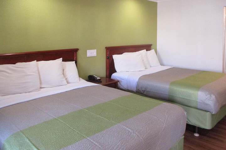Room 11 of 29