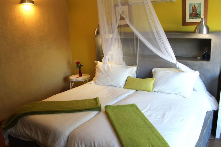 Room 4 of 66