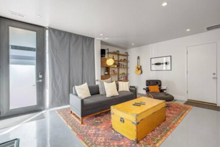 Room 60 of 109