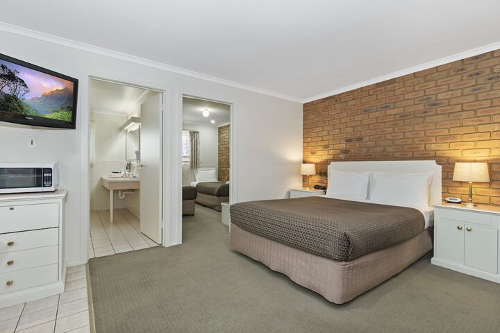 Room 9 of 29