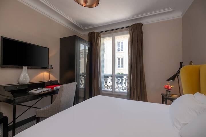 Room 21 of 43