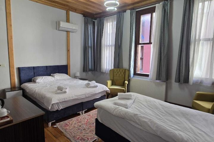 Room 25 of 64