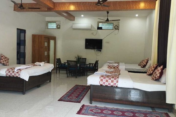 Room 40 of 48