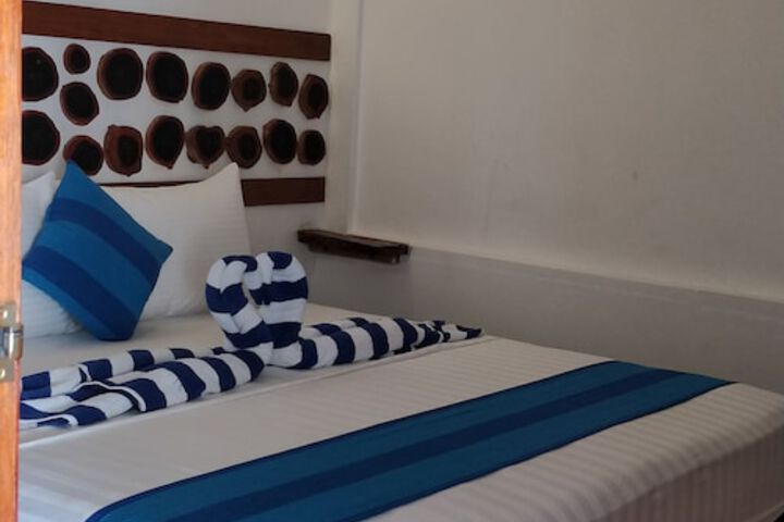 Room 7 of 35