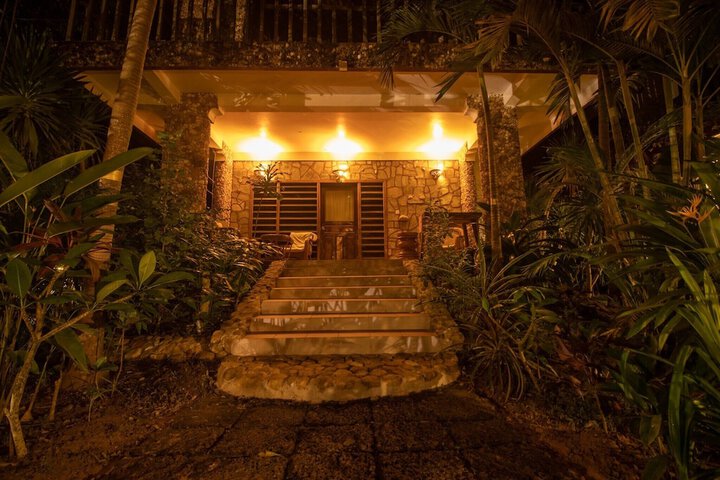 Hotel Exterior 93 of 117