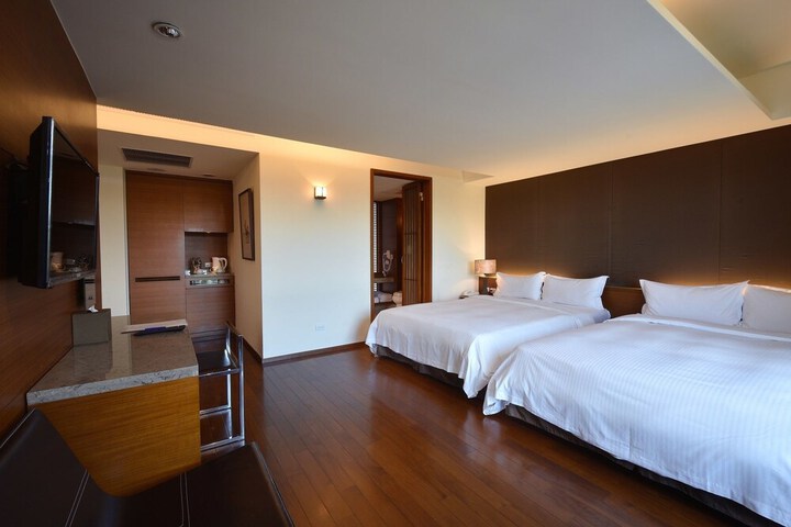 Room 16 of 35