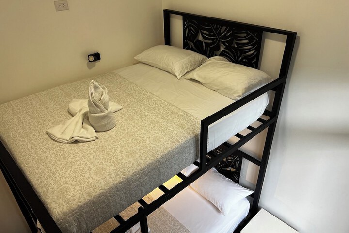Room 27 of 67