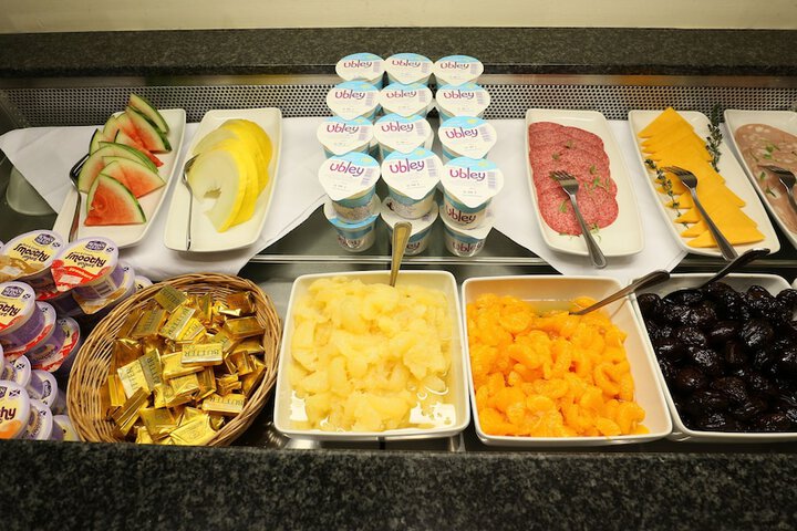 Breakfast/Coffee Service 46 of 68