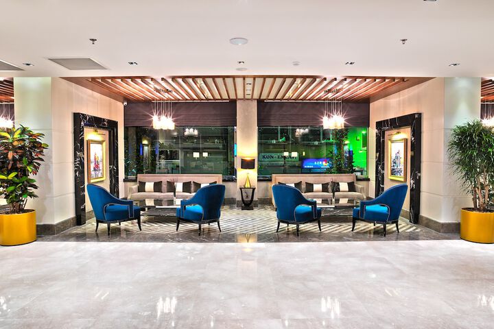 Guest Lobby