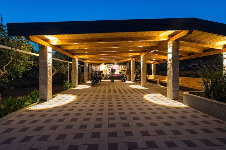 Hotel 128 of 137