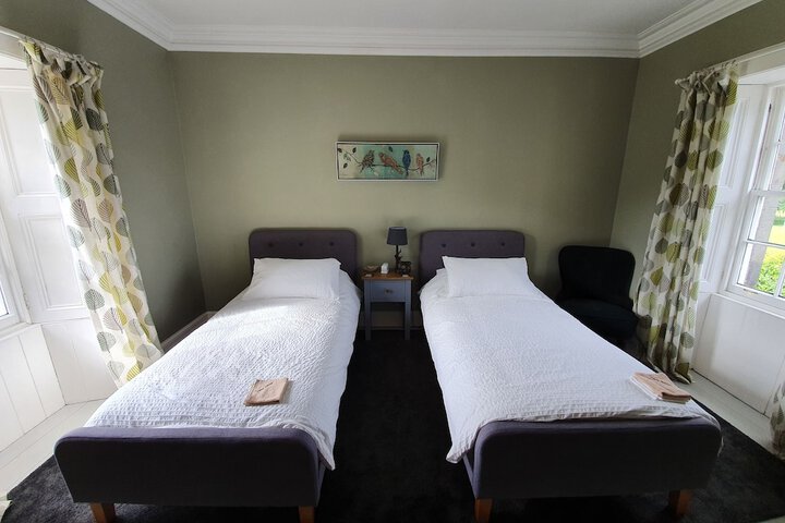 Room 13 of 32