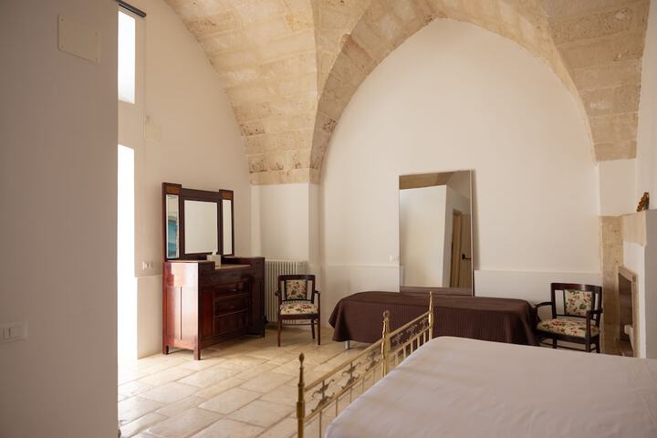 Room 10 of 61