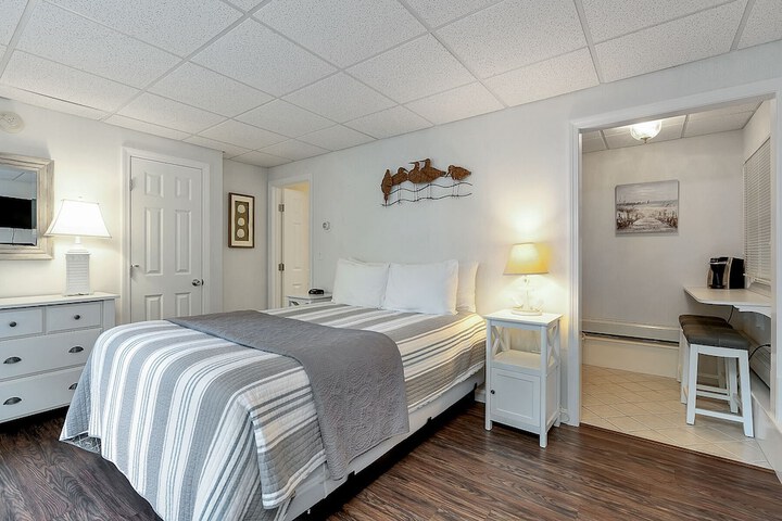 Room 84 of 167