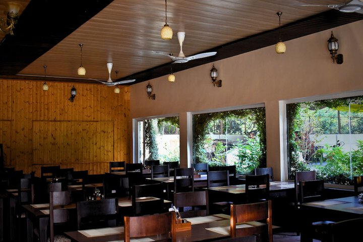 Dining 39 of 63