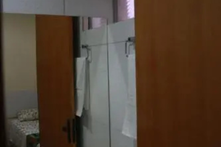 Room 9 of 15